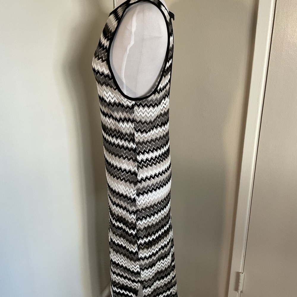 Miken Swim Black and White Zigzag Chevron Maxi Coverup Size XL See Thru - Picture 5 of 8